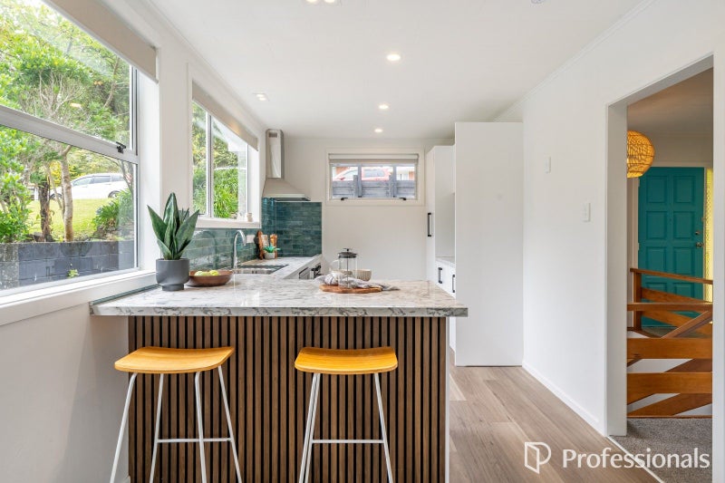 86 Holborn Drive, Stokes Valley, Lower Hutt - Carousel 2