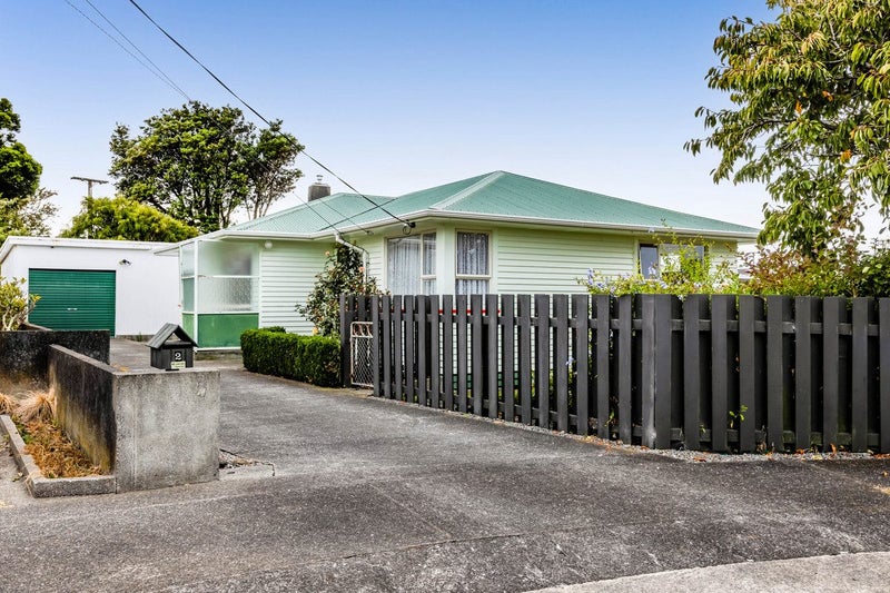 2 Charles Major Place, Hawera - Carousel 1