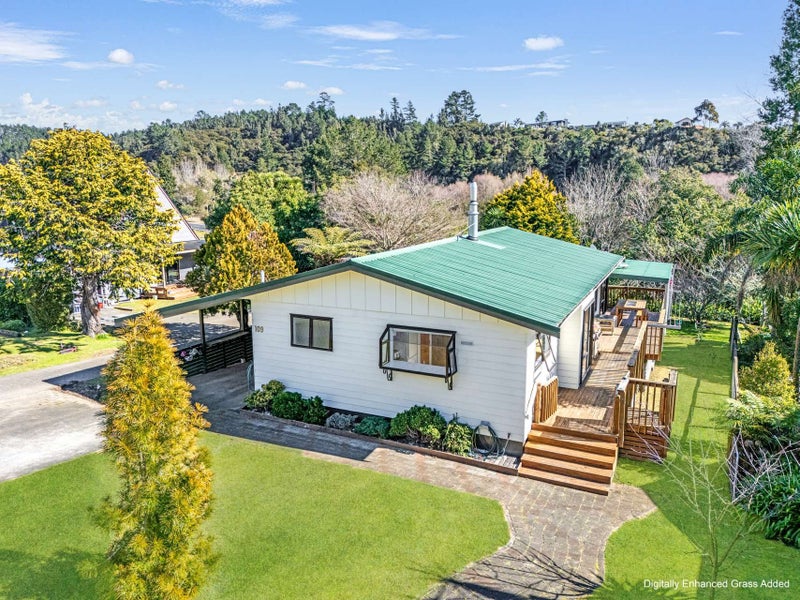 109 Tobie Place, Whangamata - Carousel 1