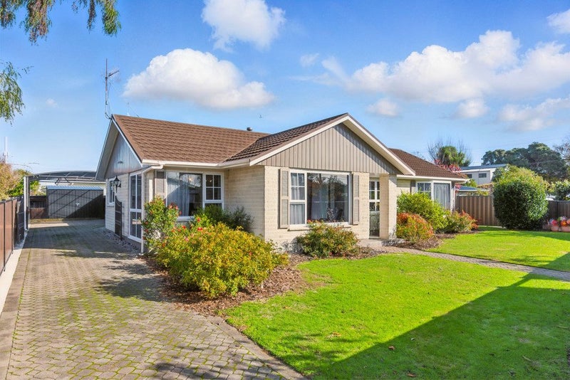 2 Gabriel Street, Raumati Beach, Paraparaumu - Carousel 1
