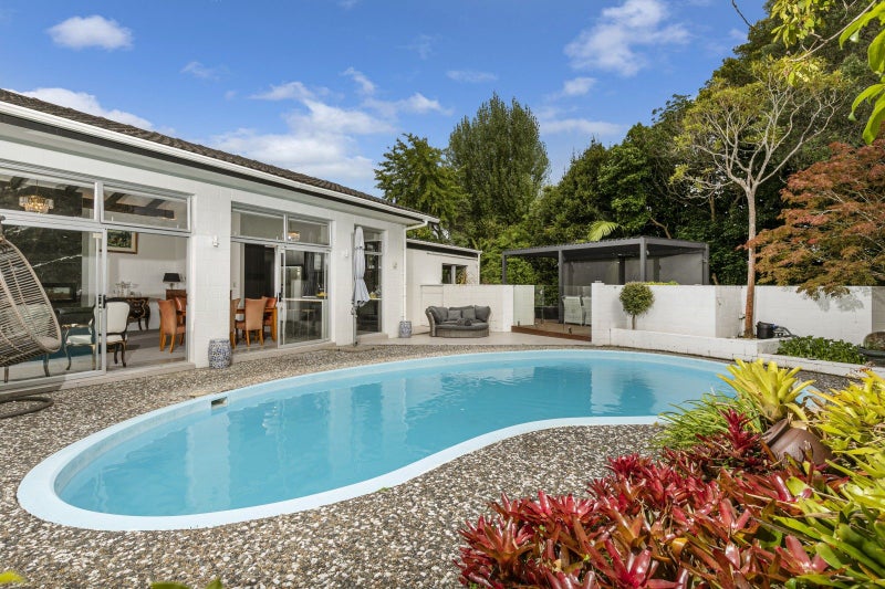 23 Gordon Avenue, Forrest Hill, Auckland - Carousel 1