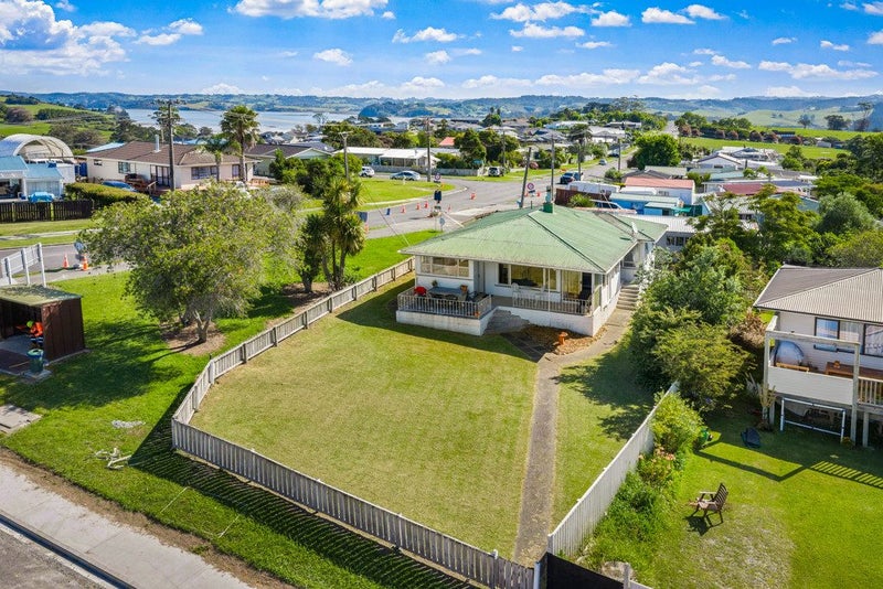 2 Dawson Road, Snells Beach, Snells Beach - Carousel 1