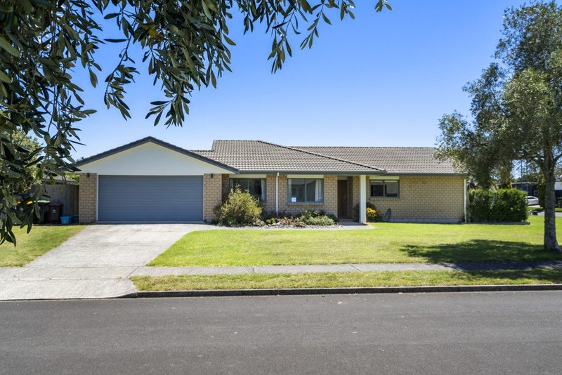 14 Katerini Grove, Papamoa Beach, Papamoa - Carousel 1