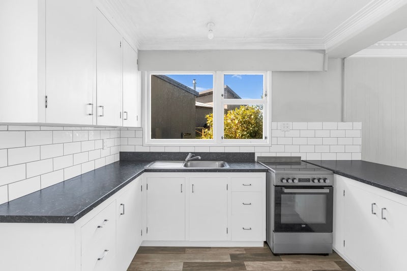 11 Railway Esplanade, East Gore, Gore - Carousel 2