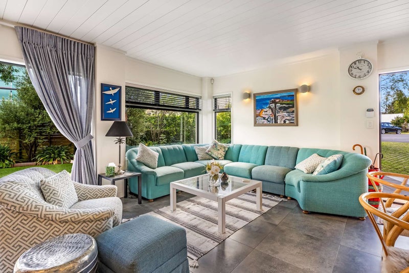 6 Endeavour Place, Cooks Beach, Whitianga - Carousel 1