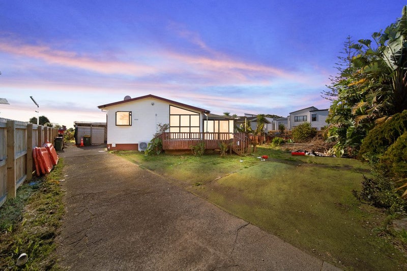 20 Watchfield Close, Mangere, Auckland - Carousel 2