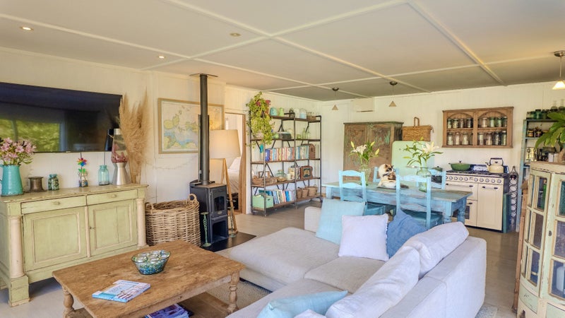 40 Albert Crescent, Ostend, Waiheke Island - Carousel 2