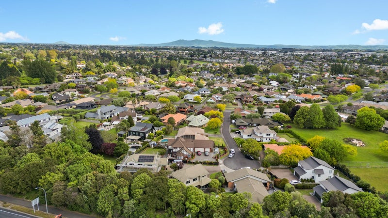 9 Charles Henry Place, Harrowfield, Hamilton - Carousel 2