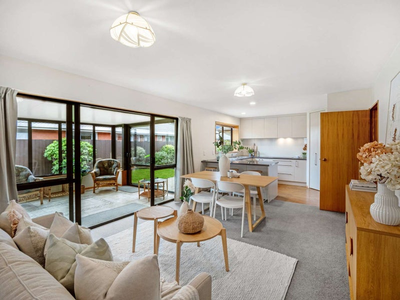 10 Innisfree Place, Northwood, Christchurch - Carousel 2