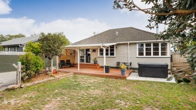 19 Seddon Street, Takaro, Palmerston North - Carousel 1
