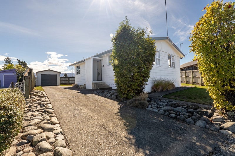 11 Bendrose Place, Twizel - Carousel 1