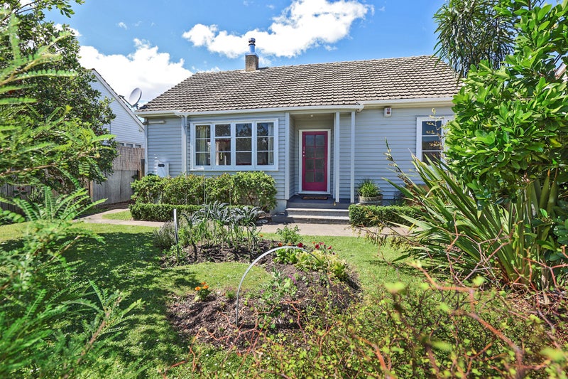 803 Tamatea Street, Mahora, Hastings - Carousel 2