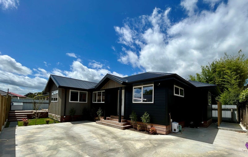 50 Pahiatua Street, Hokowhitu, Palmerston North - Carousel 1