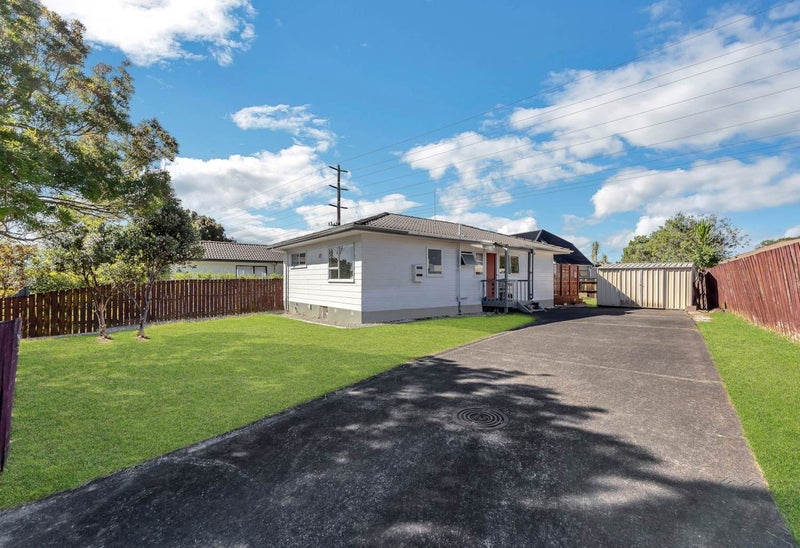 41 Meadowood Drive, Unsworth Heights, North Shore City, Auckland - Carousel 1