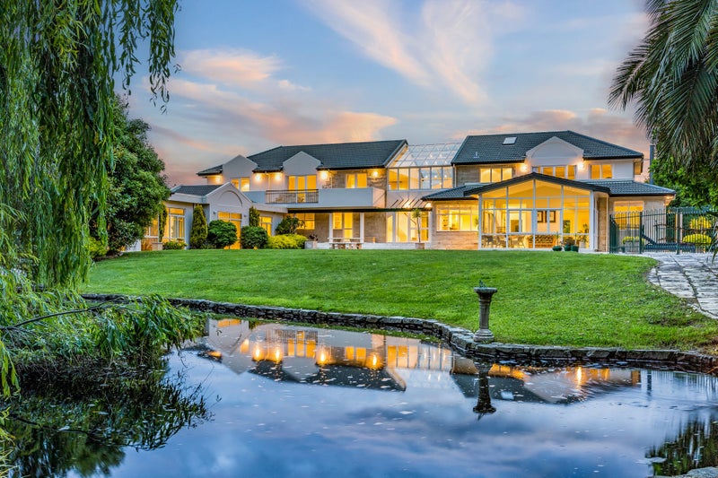 377 Grays Road, Porirua - Carousel 2