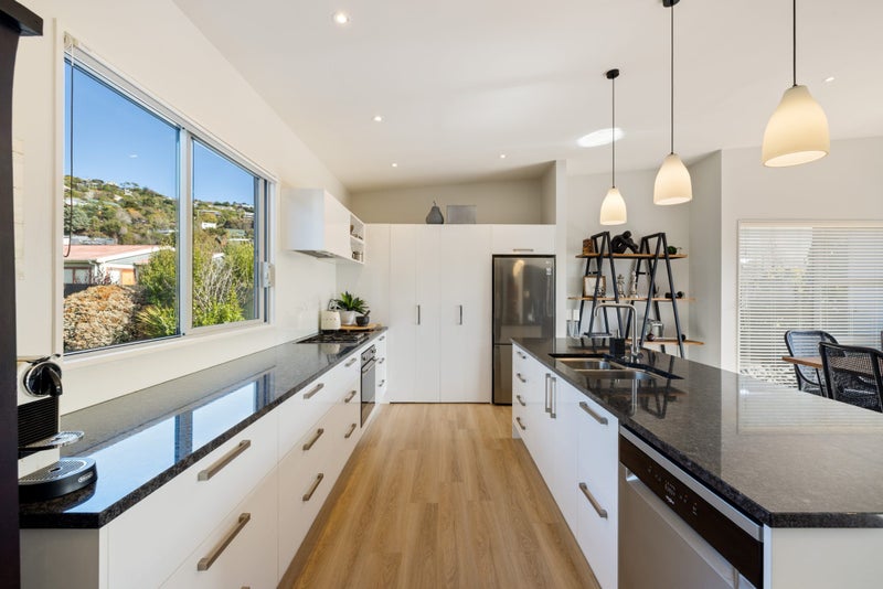 1/6 Roscoe Street, Saint Martins, Christchurch - Carousel 2