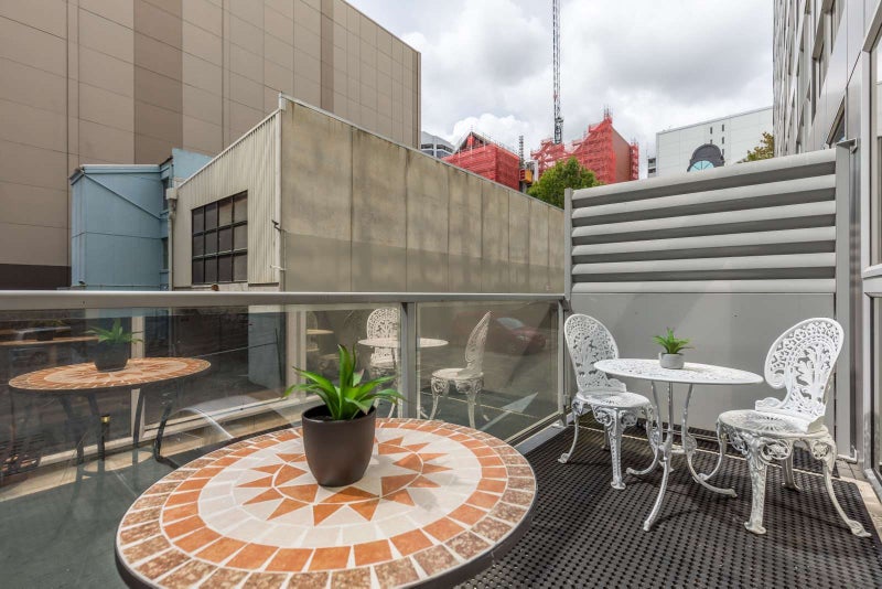 GJ/147 Hobson Street, Auckland Central, Auckland - Carousel 2