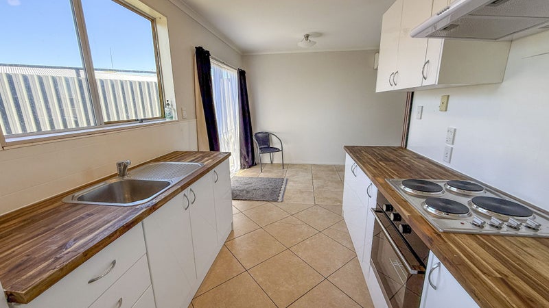 3 Cartier Crescent, Flaxmere, Hastings - Carousel 2