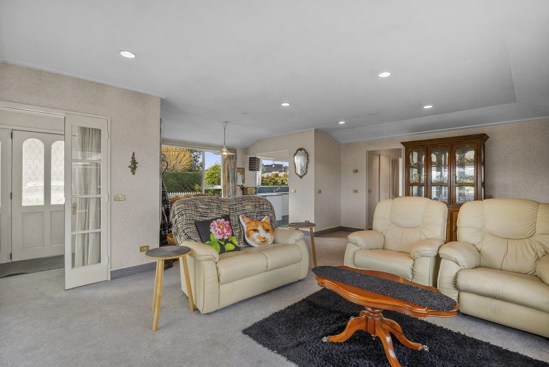 1 Victoria Street, Mosgiel, Mosgiel - Carousel 2