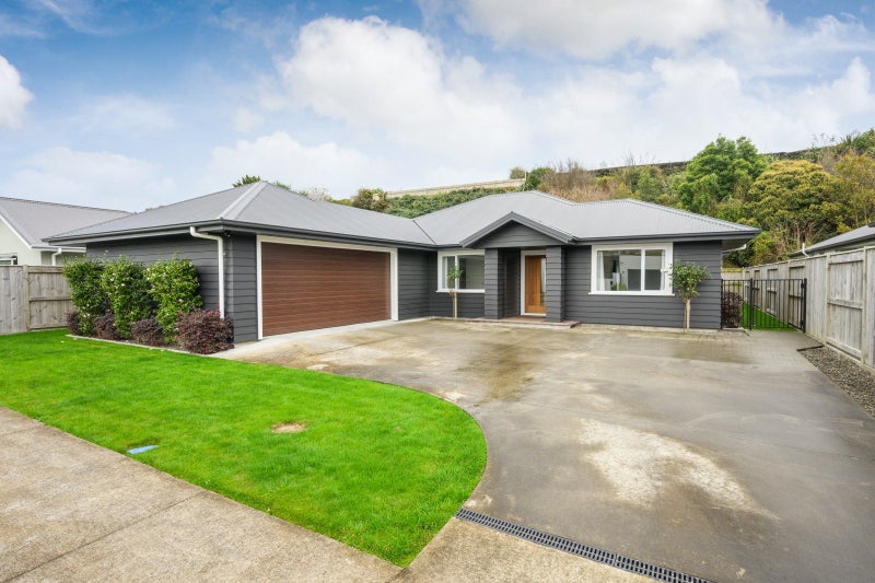 29 Freedom Drive, Kelvin Grove, Palmerston North - Carousel 1