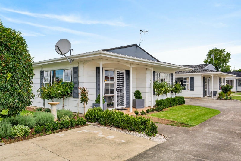 1/79 Meeanee Road, Taradale, Napier, Hawke's Bay - Carousel 1