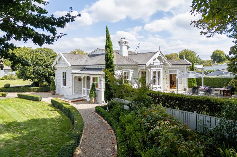 33 Naylor Street, Hamilton East, Hamilton - Carousel 1