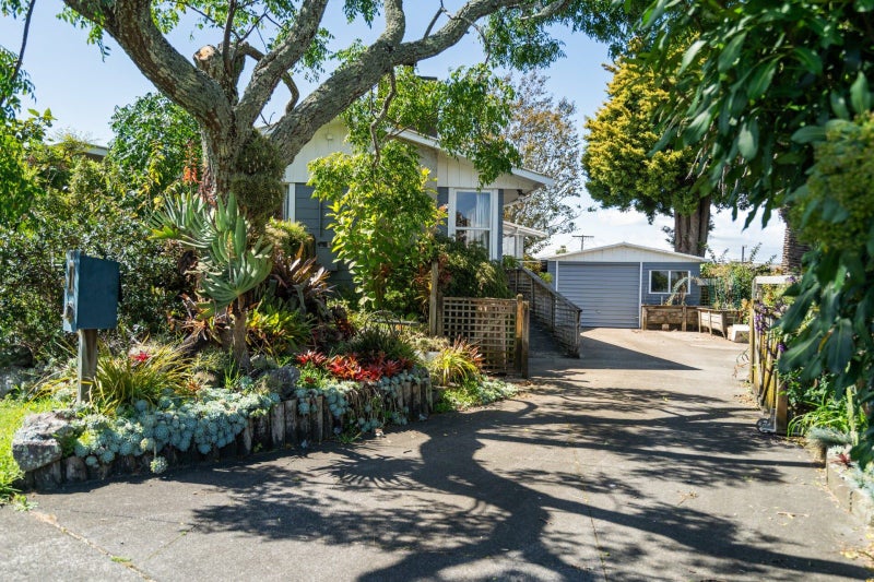 35 Woodford Avenue, Brookfield, Tauranga - Carousel 1