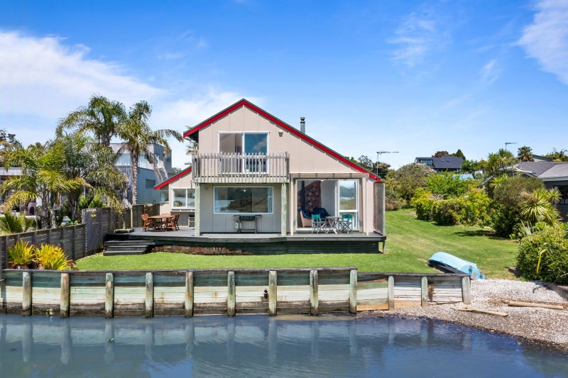 38 The Terrace, Herald Island, Auckland - Carousel 2