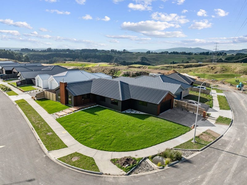 1 Corfu Crescent, FITZHERBERT - Carousel 1