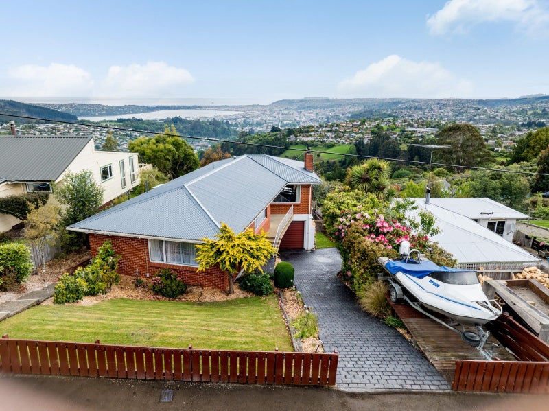 18 Dalrymple Street, Pine Hill, Dunedin - Carousel 1
