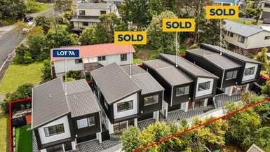 7D Thalia Place, Totara Vale, Auckland - Carousel 1