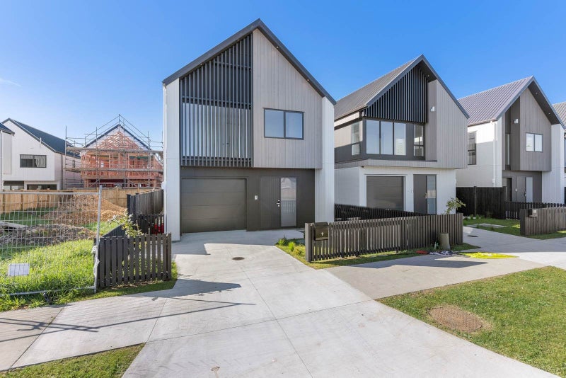 11 Shropshire Street, Karaka, Papakura - Carousel 1