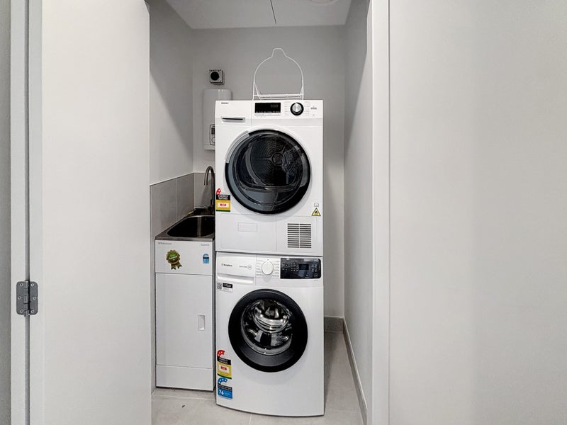 203/2 Grahame Breed Drive, Three Kings, Auckland - Carousel 14