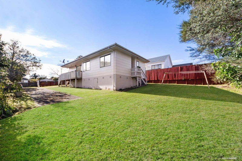 20 Posa Avenue, Henderson, Auckland - Carousel 2