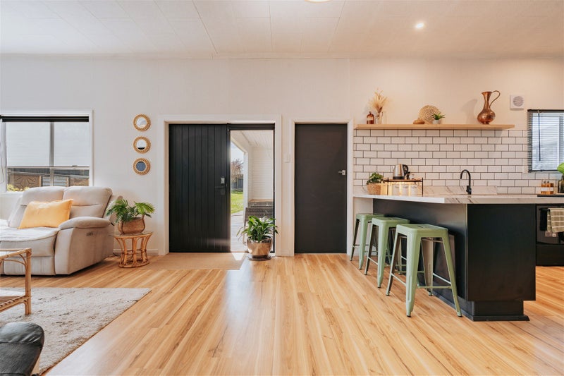 12 Ann Street, Balclutha - Carousel 1