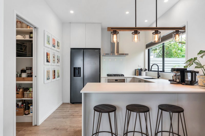 4 Timatanga Rise, Glen Innes, Auckland - Carousel 1