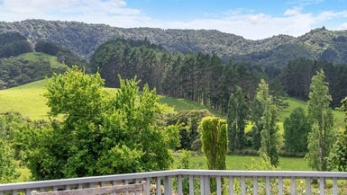 525 Ness Valley Road, Papakura - Carousel 1