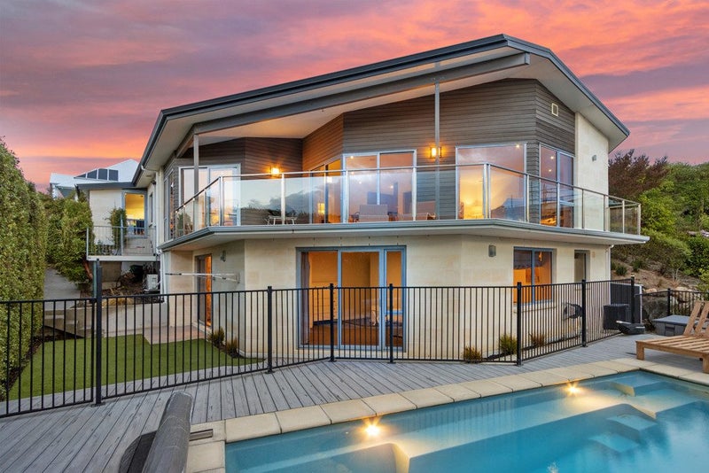 19 Luxton Place, Mount Pleasant, Christchurch - Carousel 1