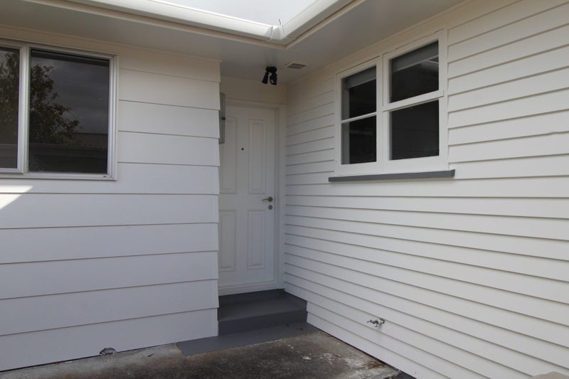 136 Ruamahanga Crescent, Terrace End, Palmerston North - Carousel 2