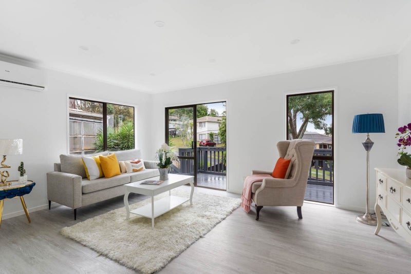 11 Lendenfeld Drive, Papatoetoe, Manukau City, Auckland - Carousel 2