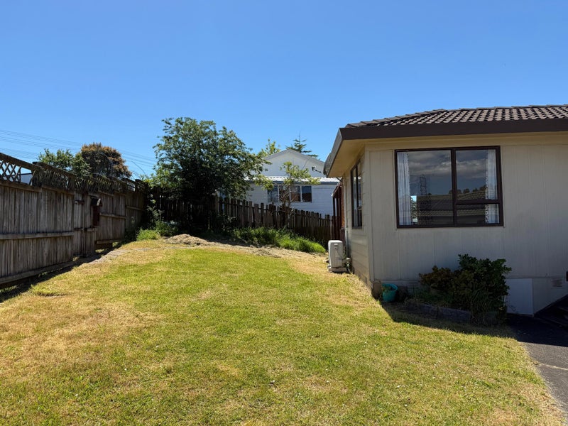 10 Faram Place, Massey, Waitakere City, Auckland - Carousel 2