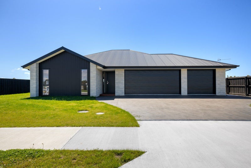 56 Greig Crescent, Amberley, Amberley - Carousel 1