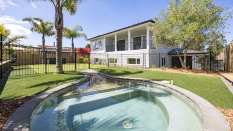 97 Konini Road, Titirangi, Auckland - Carousel 1