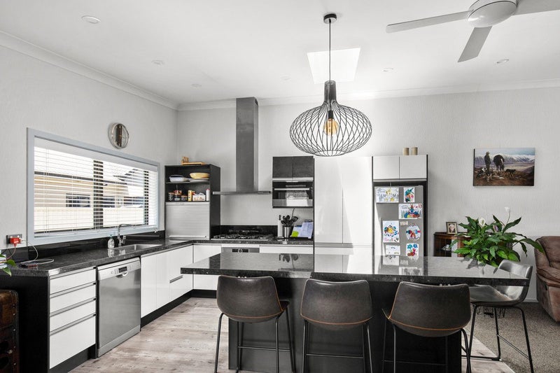 10 Briar Crescent, Alexandra, Alexandra - Carousel 2