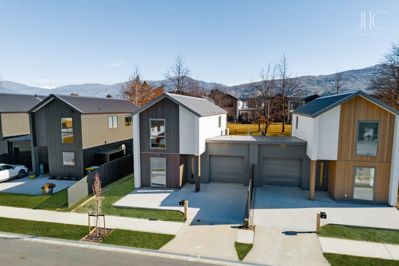30 Woods Crescent, Cromwell, Cromwell - Carousel 2