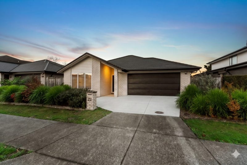 22 Waituarua Drive, Takanini, Auckland - Carousel 1
