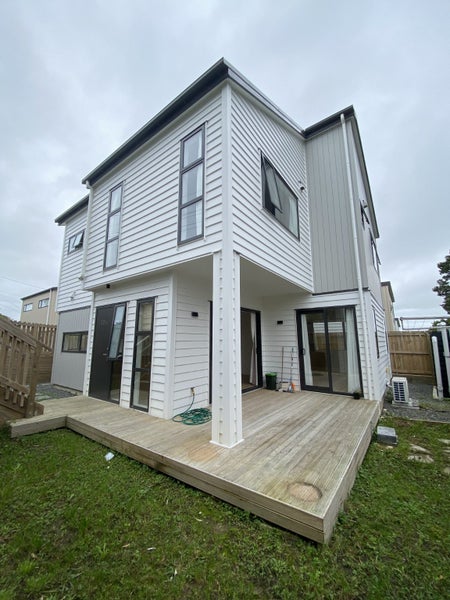 22A Batkin Road, New Windsor, Auckland - Carousel 13