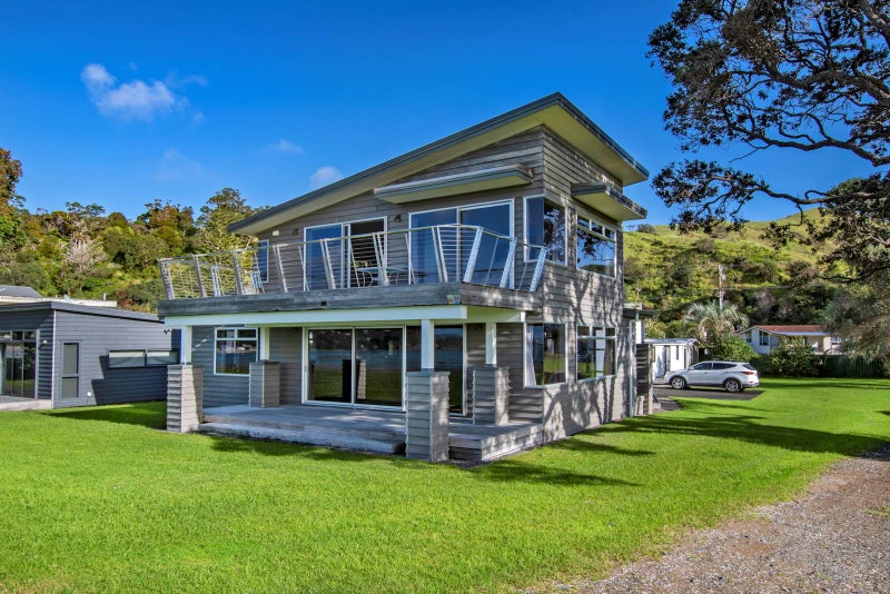 241 Oakura Road, Ōakura, Hikurangi - Carousel 2