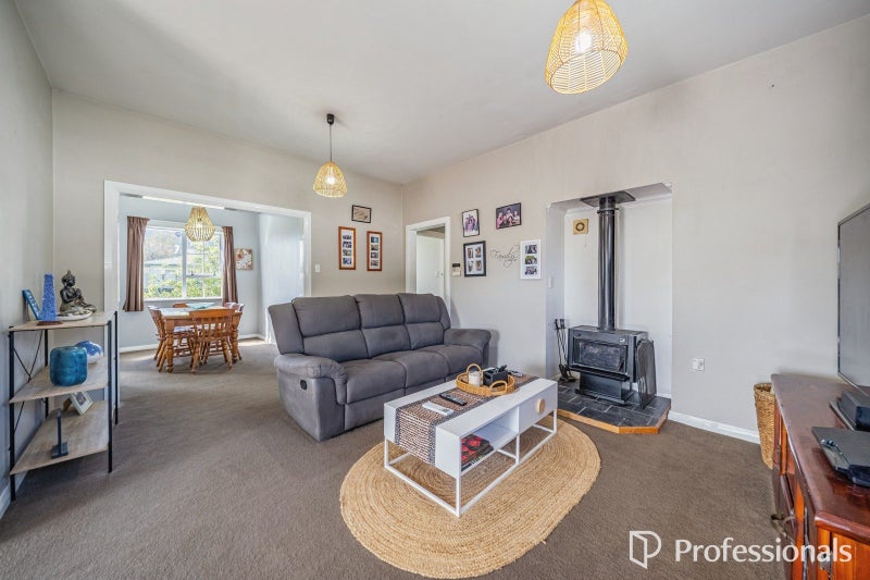 11 Elizabeth Street, Moera, Lower Hutt, Wellington - Carousel 2