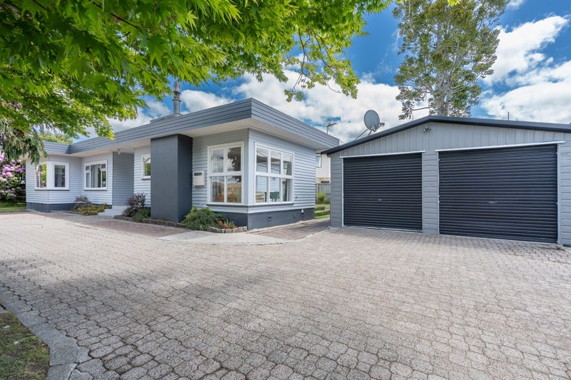 54 Pine Avenue, Melville, Hamilton - Carousel 1